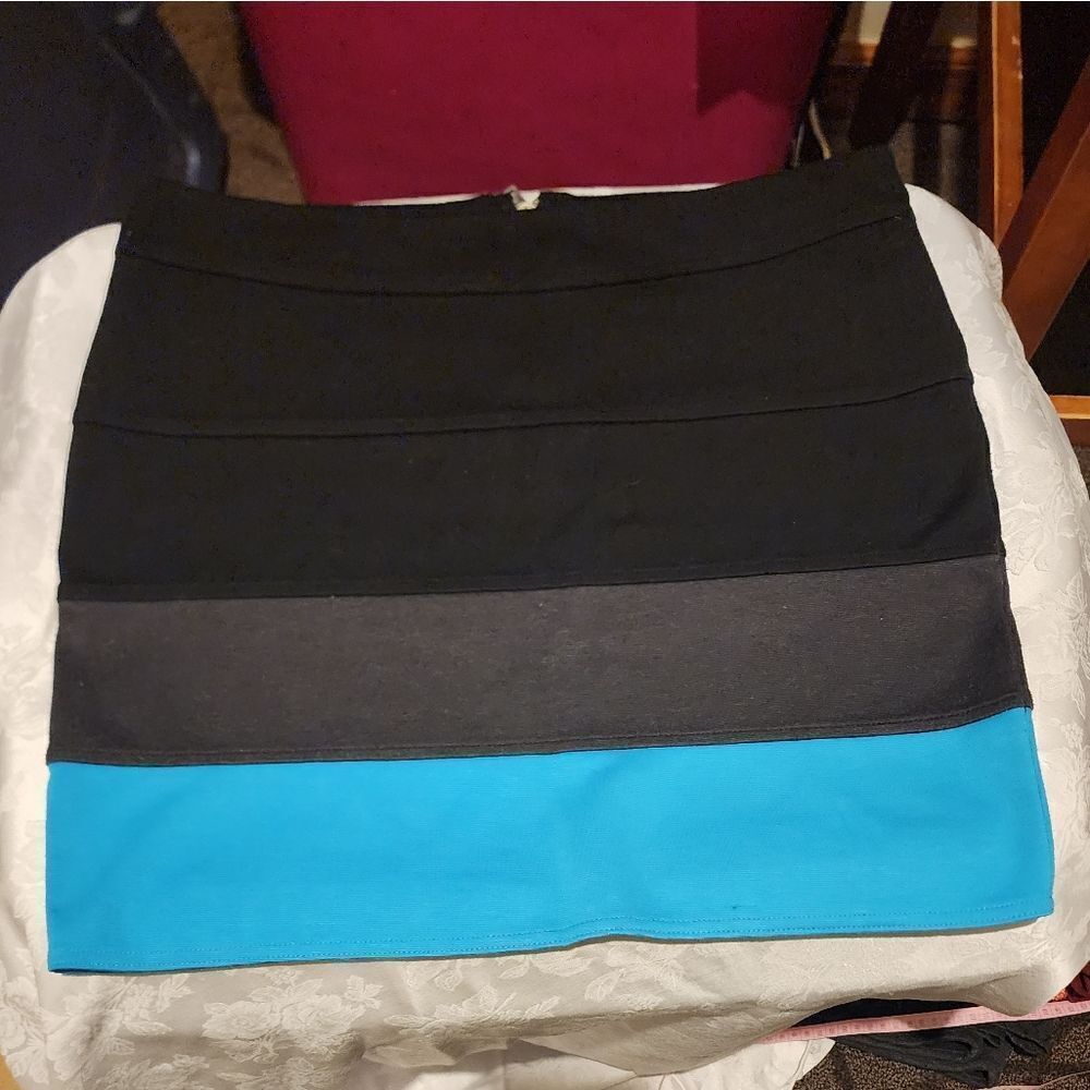 Sexy Mini Skirt Soft & Stretchy Candie's! SIZE LARGE